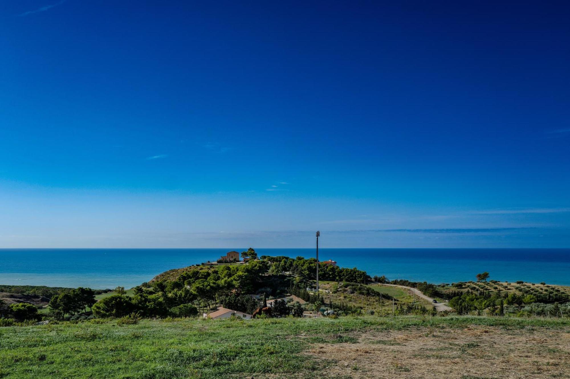 B&B L'Eden Di Capo Bianco Montallegro Bagian luar foto