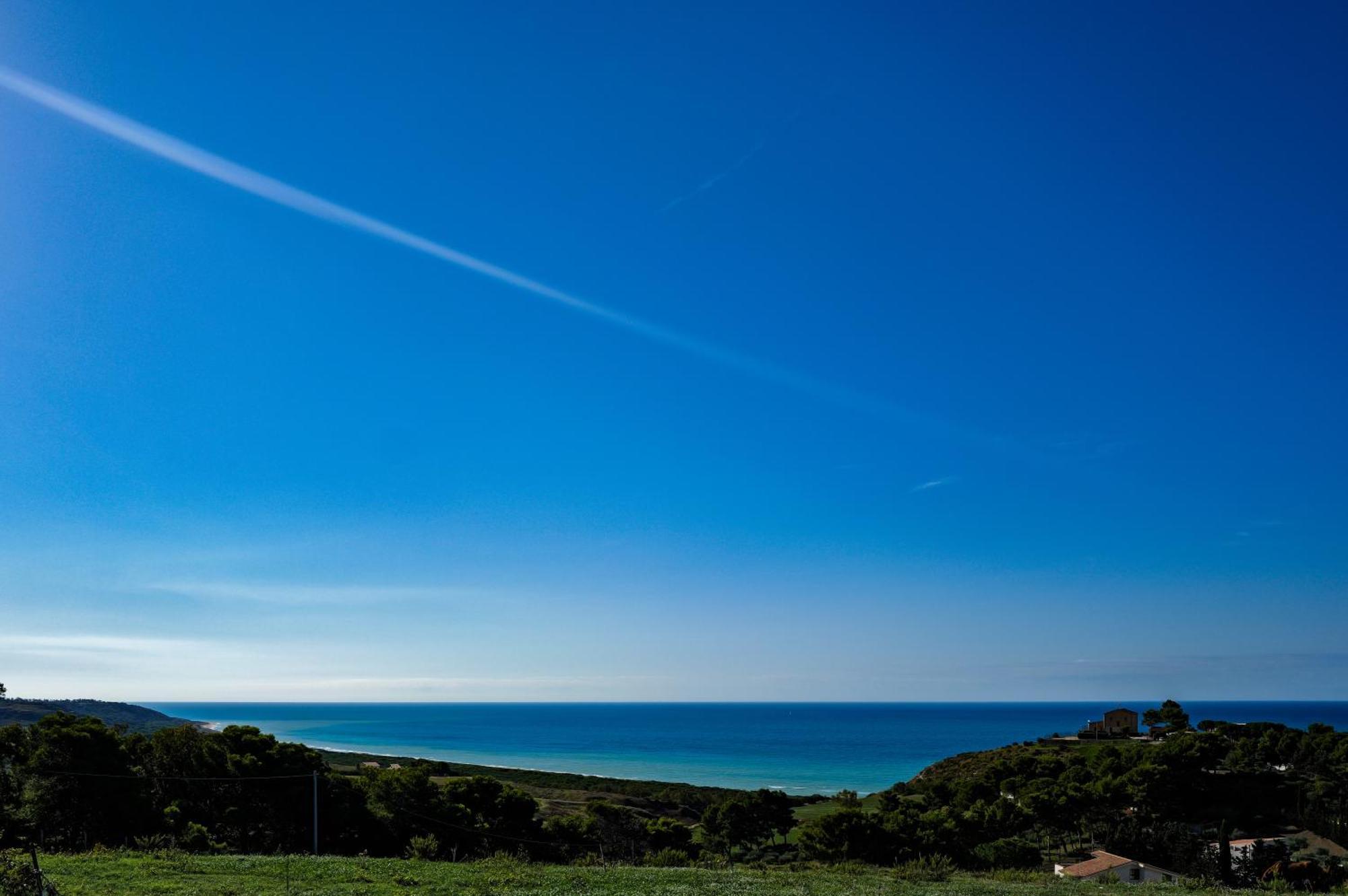 B&B L'Eden Di Capo Bianco Montallegro Bagian luar foto