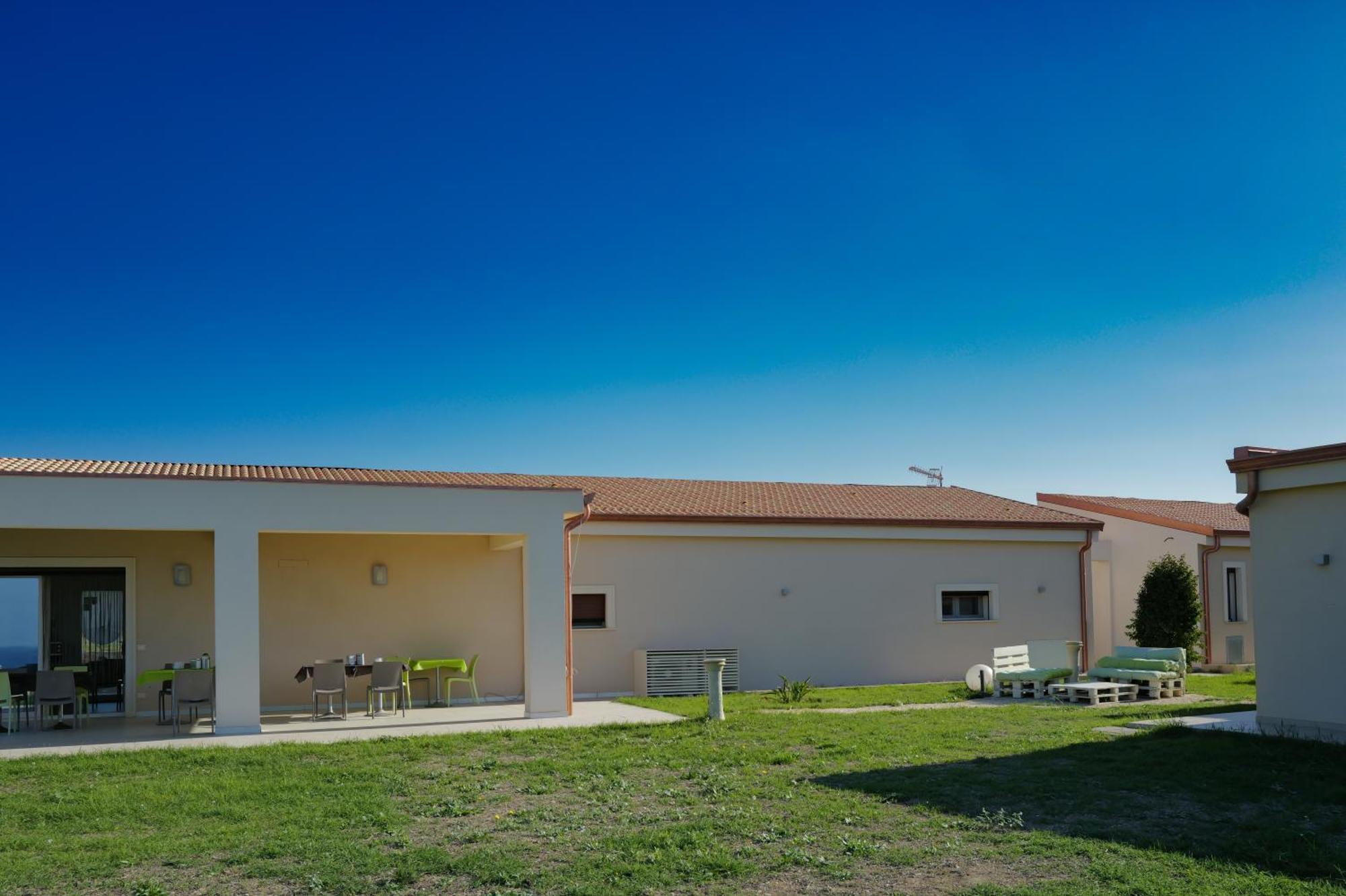 B&B L'Eden Di Capo Bianco Montallegro Bagian luar foto